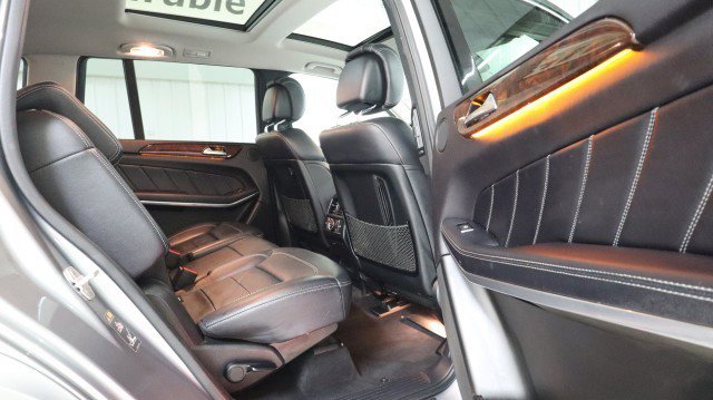 Used 2016 Mercedes-Benz GL 550 4MATIC image 11