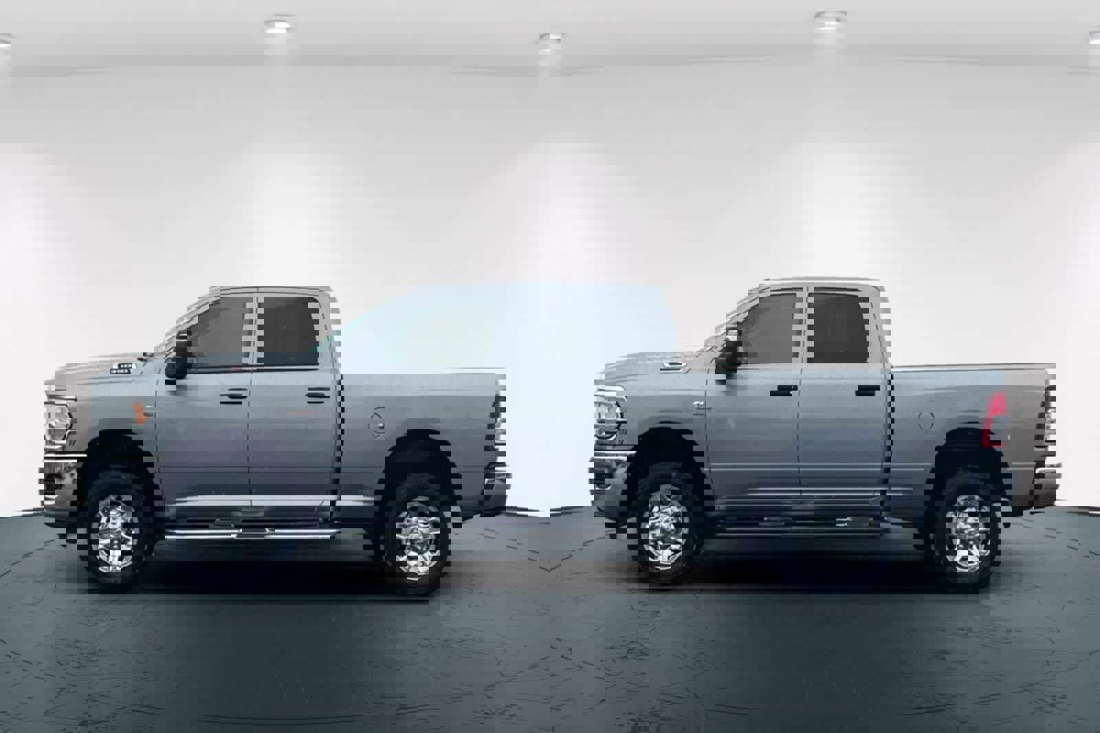 Used 2023 RAM 3500 Tradesman image 9