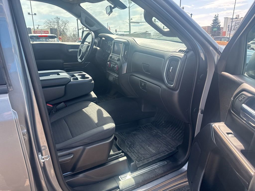 Certified 2022 Chevrolet Silverado 1500 RST w/ LPO, Blackout Package AWD/4WD image 34