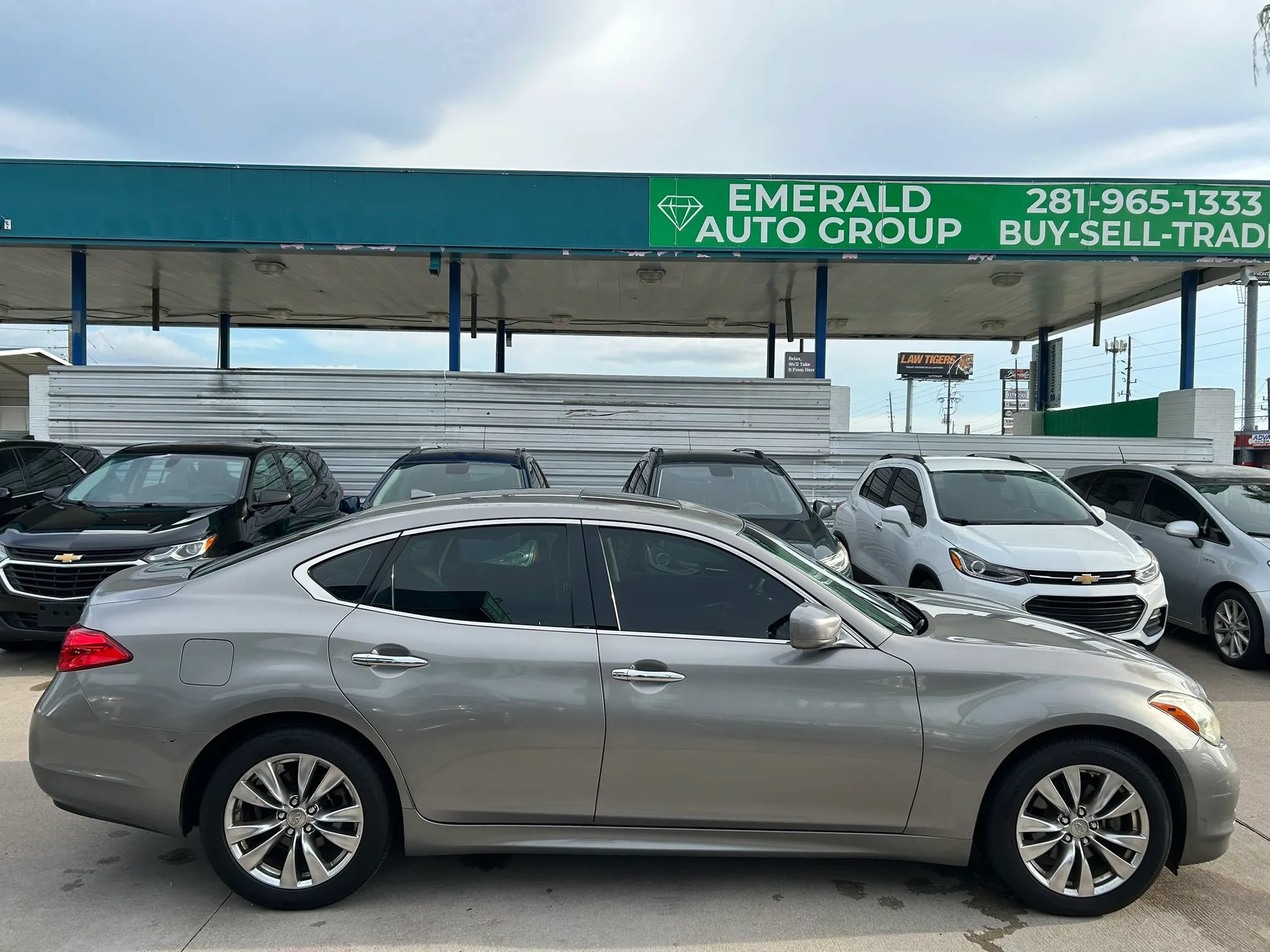 Used 2012 INFINITI M37 w/ Premium Pkg RWD image 6