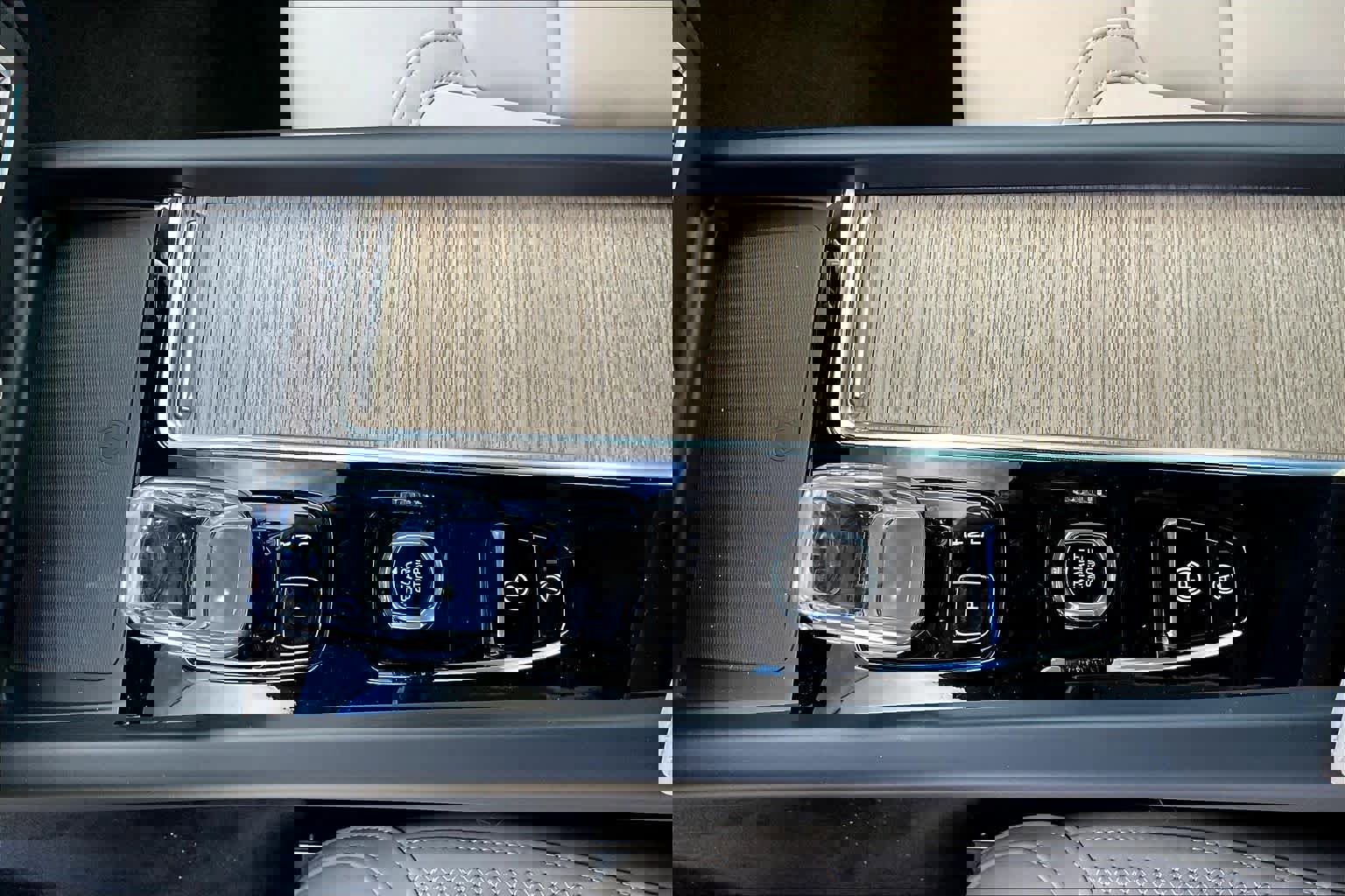 New 2026 Volvo XC60 B5 Plus w/ Protection Package Premier image 10