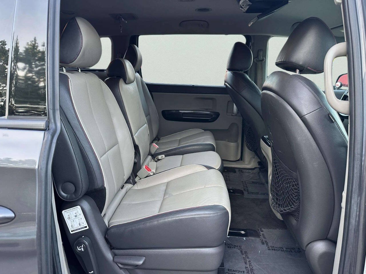 Used 2015 Kia Sedona EX FWD image 18
