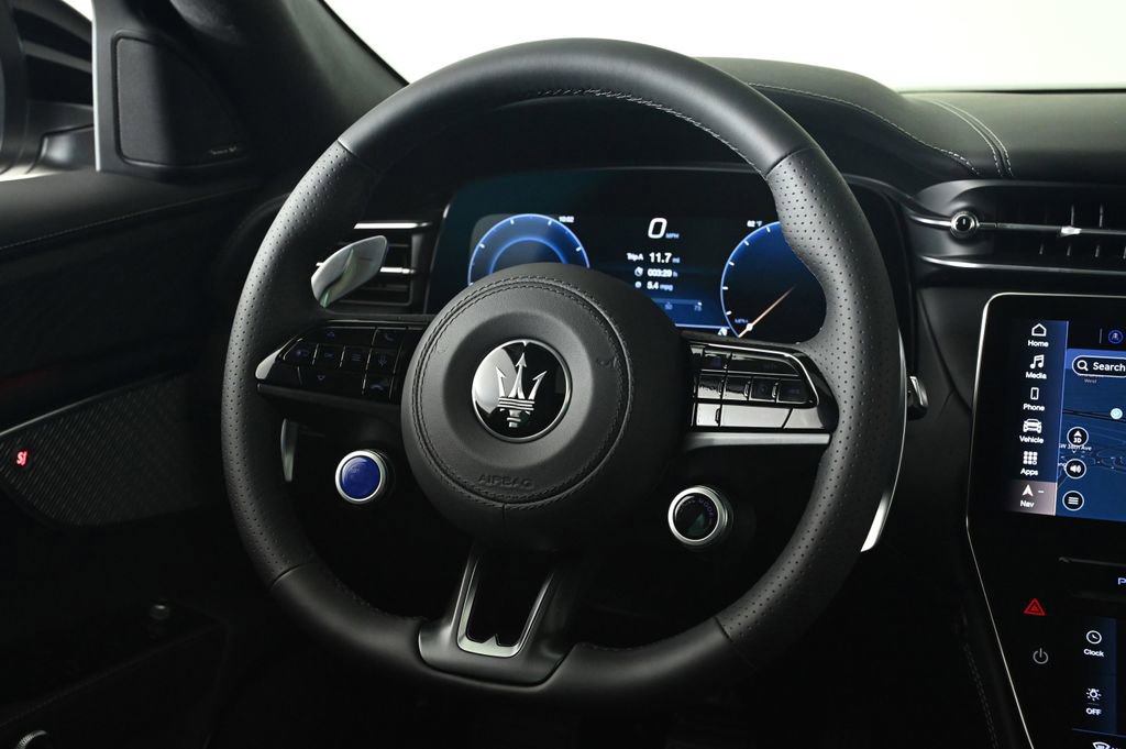New 2025 Maserati Grecale GT image 10