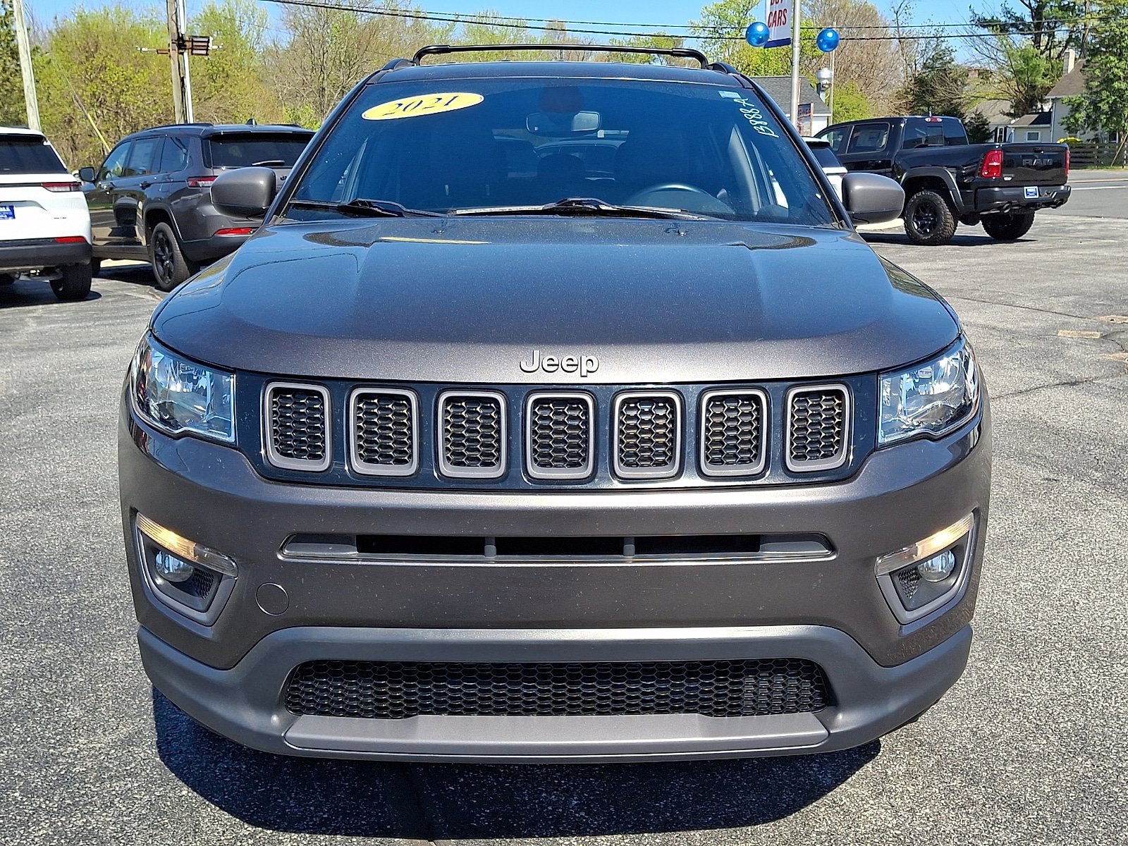 Used 2021 Jeep Compass Latitude AWD/4WD image 2