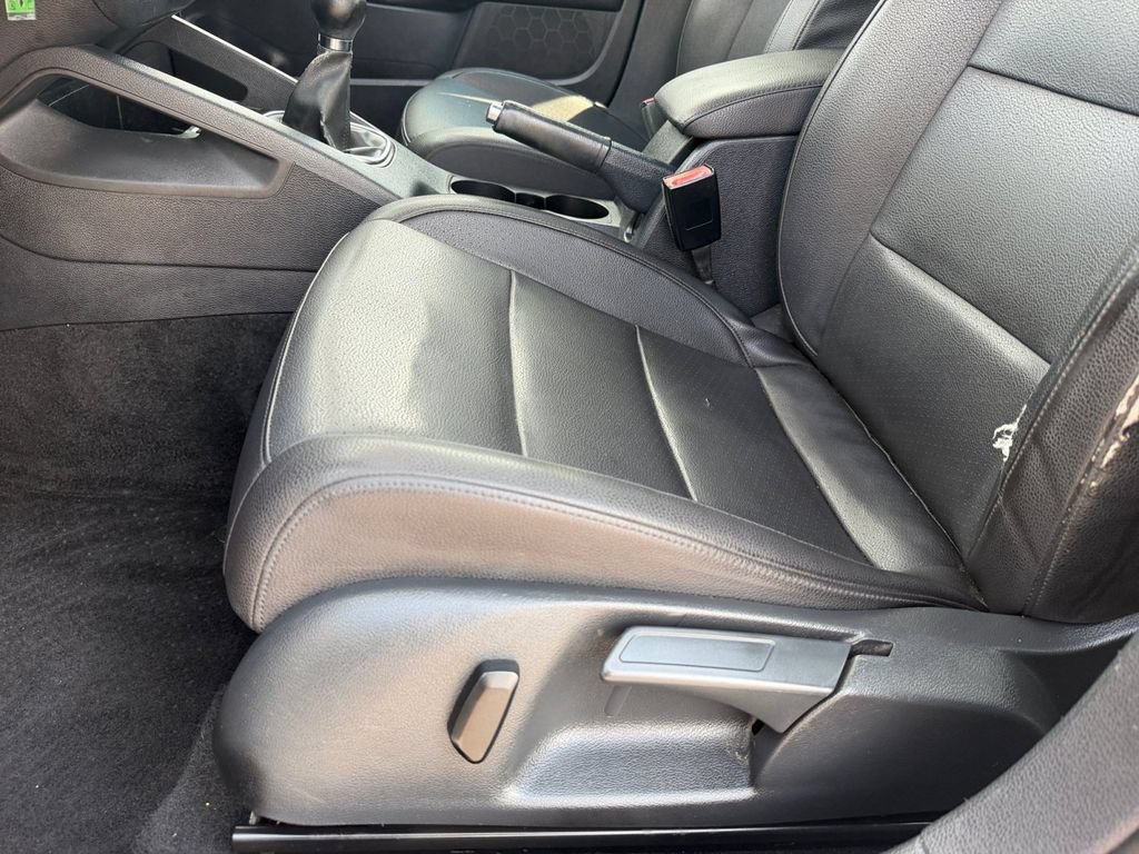 Used 2010 Volkswagen Jetta Limited Edition FWD image 11
