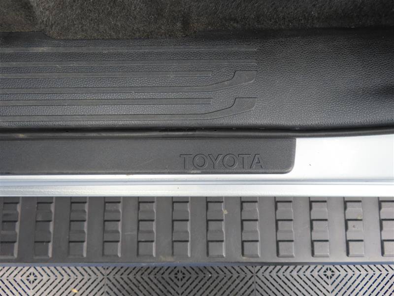 Used 2025 Toyota 4Runner SR5 AWD/4WD image 12