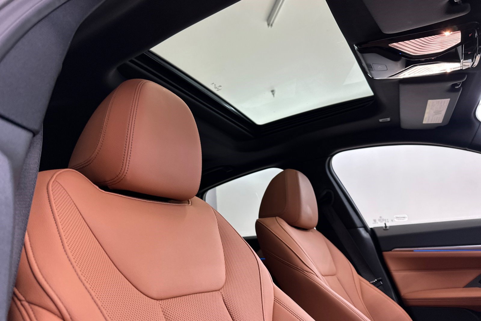 Certified 2025 BMW i4 eDrive40 w/ M Sport Package RWD image 26