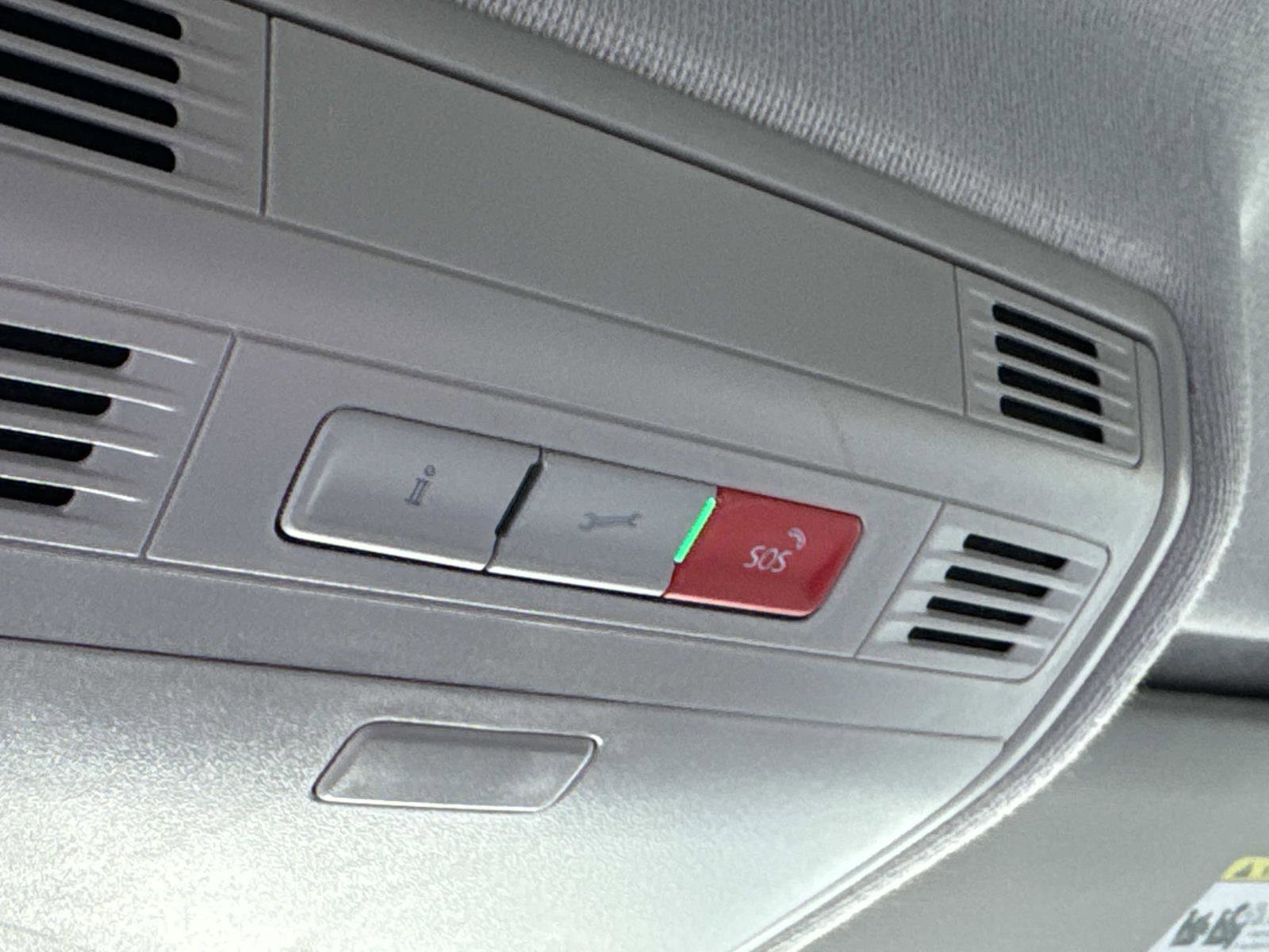 Certified 2023 Volkswagen Tiguan SE image 30