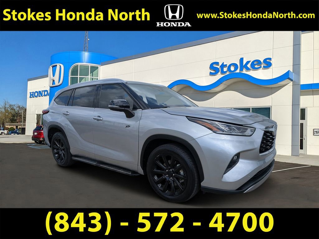 Used 2021 Toyota Highlander Platinum image 1