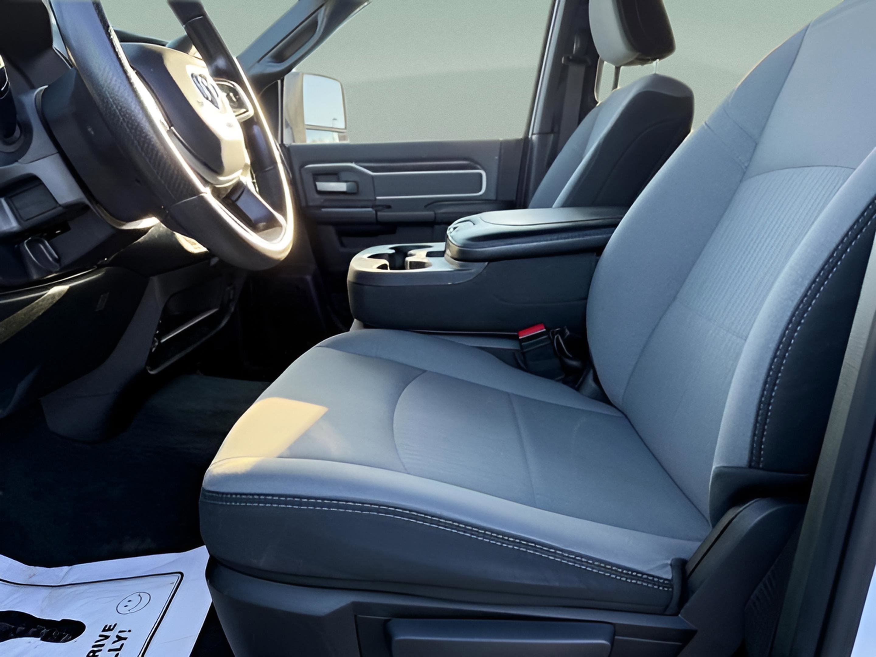 Certified 2023 RAM 3500 Big Horn image 17