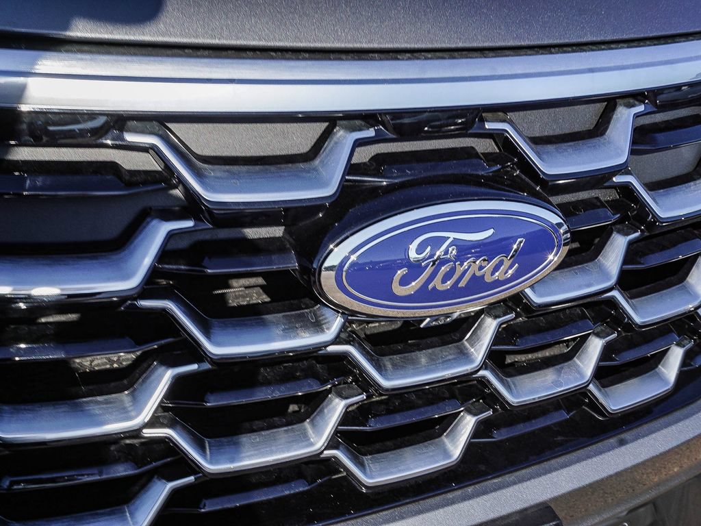 New 2026 Ford Explorer Platinum RWD image 11