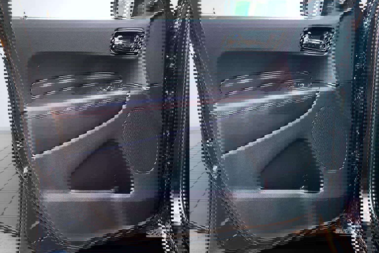 Used 2025 Dodge Durango R/T image 28