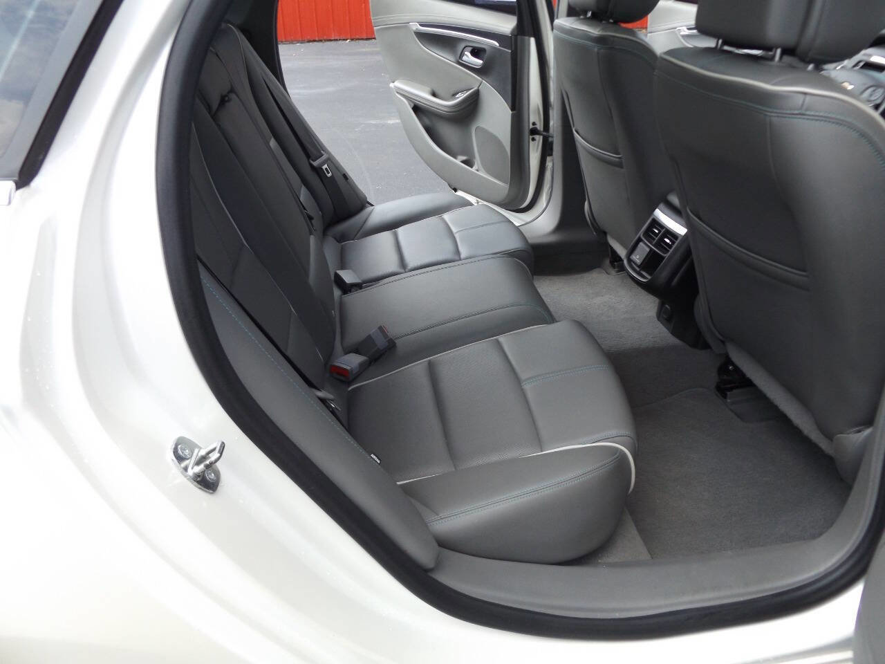 Used 2014 Chevrolet Impala LTZ image 25