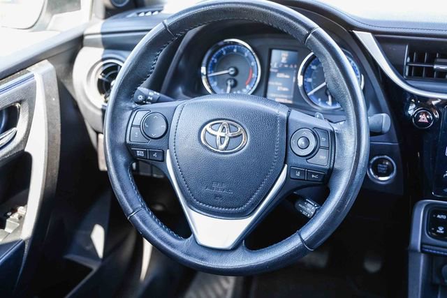 Used 2017 Toyota Corolla SE w/ SE Premium Package image 14