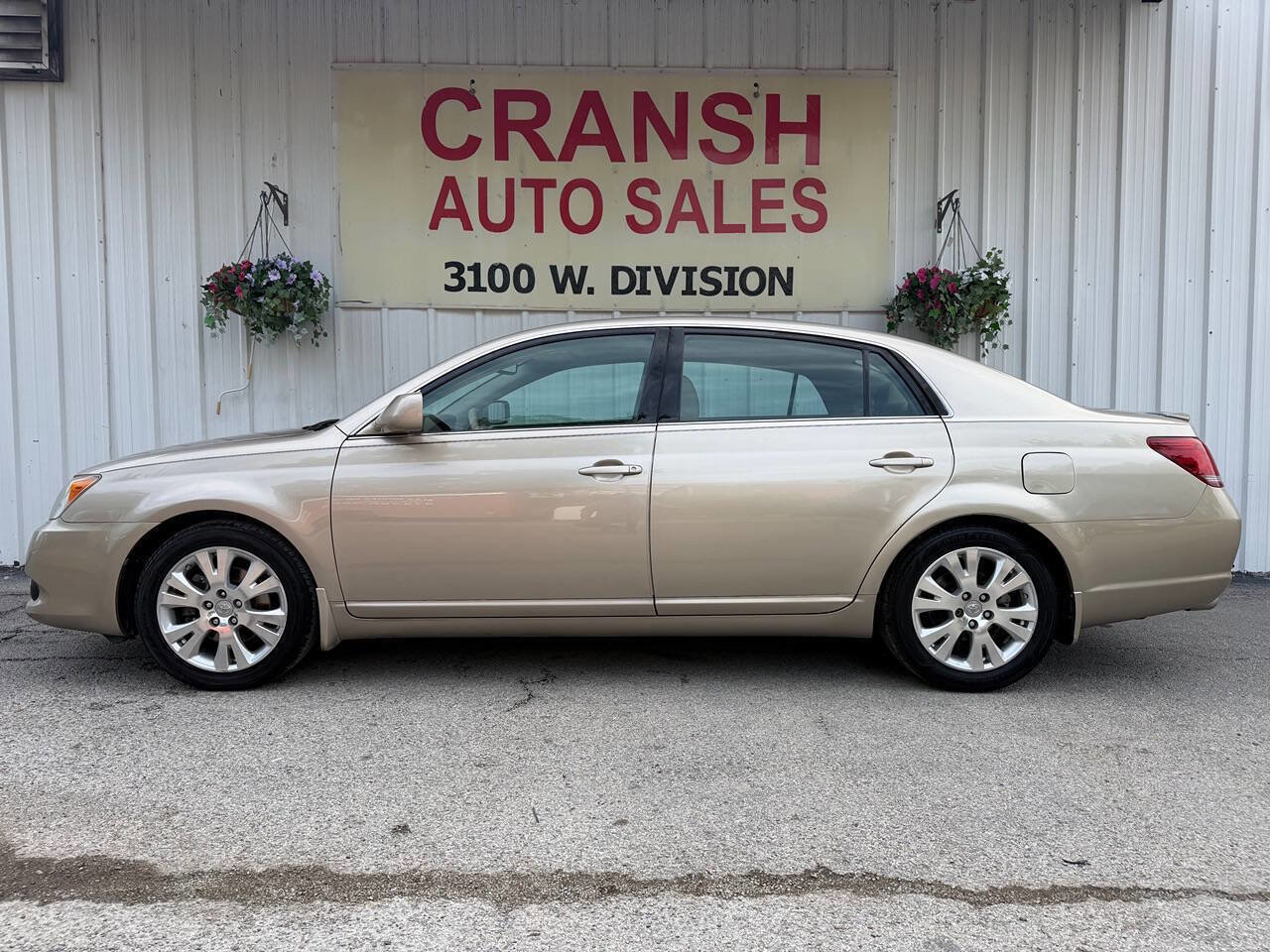 Used 2008 Toyota Avalon XLS image 6