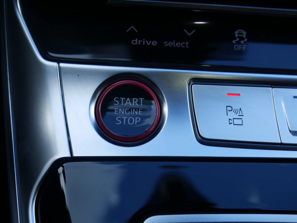 Certified 2024 Audi RS 6 performance AWD/4WD image 43
