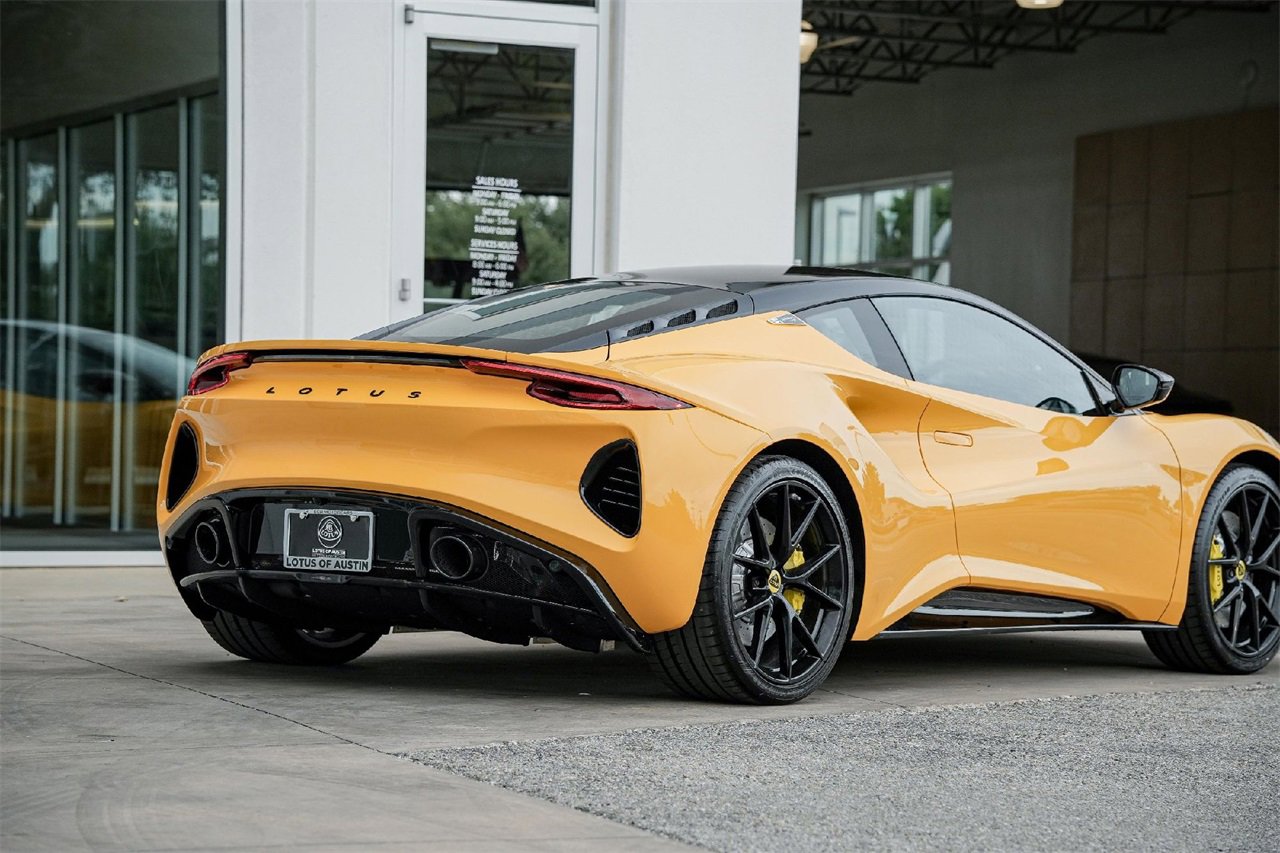 New 2025 Lotus Emira image 8