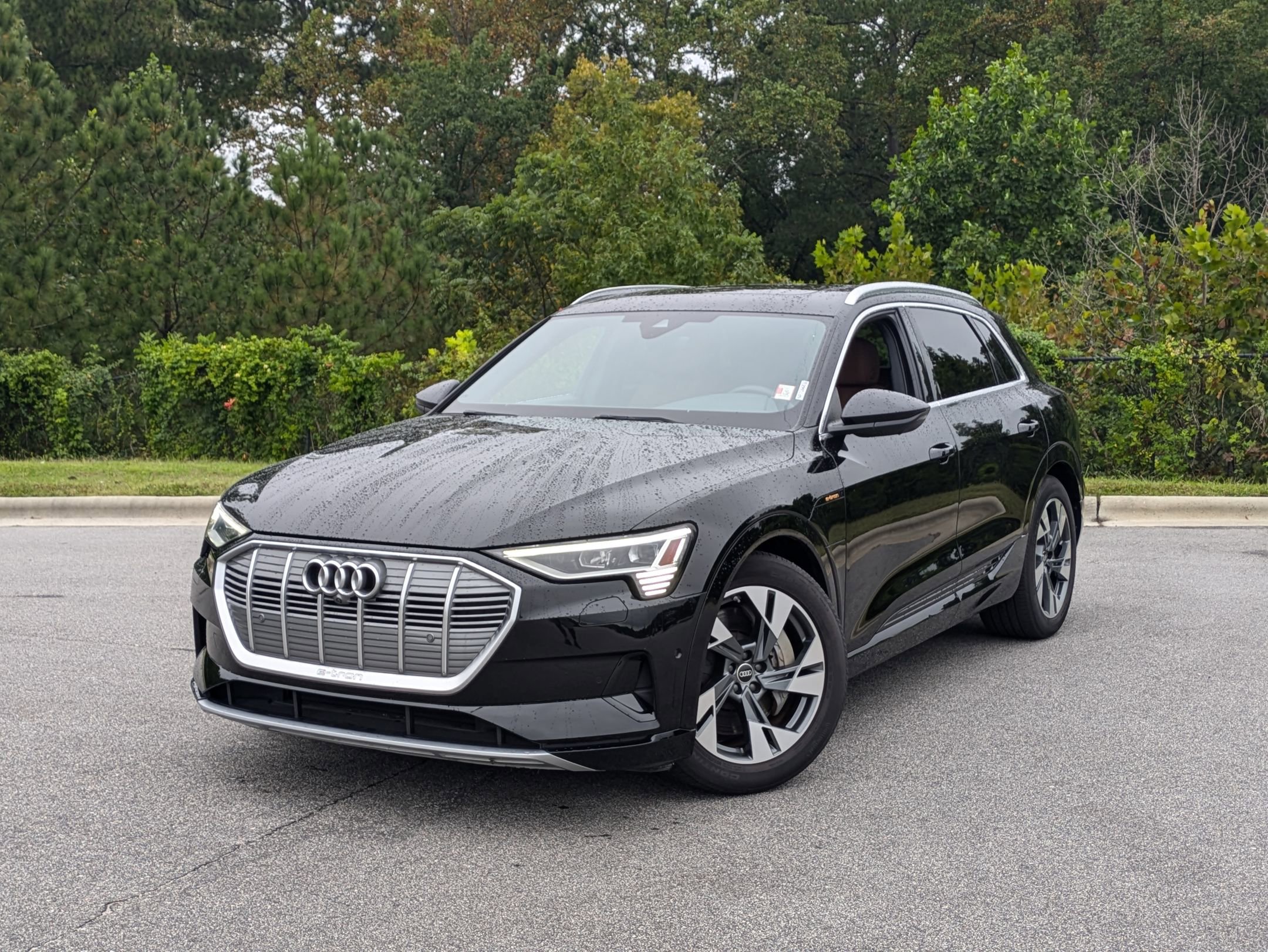 Used 2022 Audi e-tron Premium Plus w/ Premium Plus Package