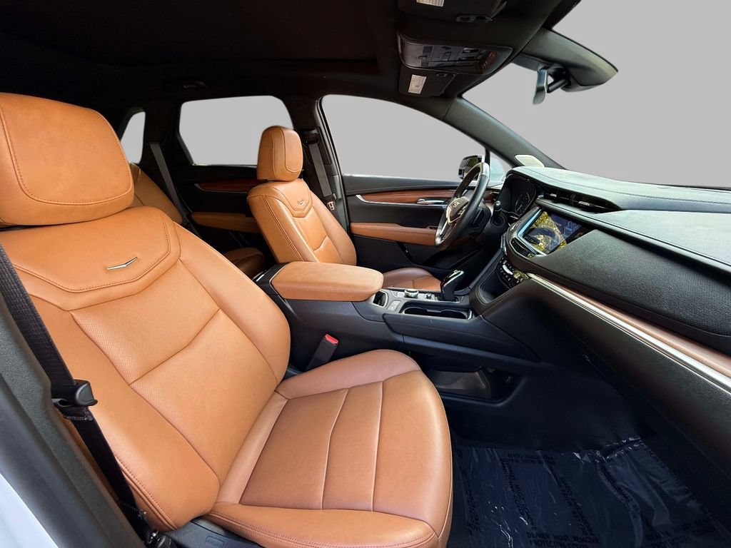 Used 2024 Cadillac XT5 Premium Luxury w/ LPO, Floor Liner Package AWD/4WD image 14