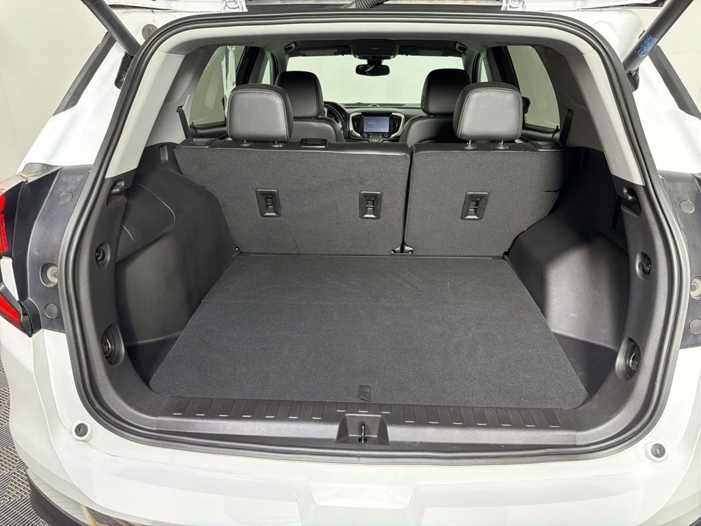 Used 2024 GMC Terrain SLT AWD/4WD image 16