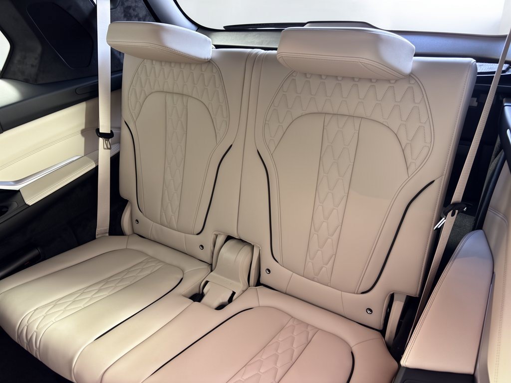 New 2027 BMW X7 xDrive40i AWD/4WD image 31