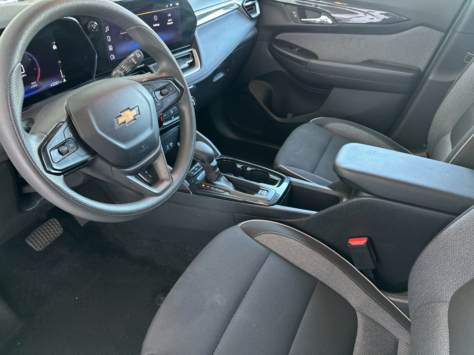 Used 2025 Chevrolet TrailBlazer LT AWD/4WD image 10