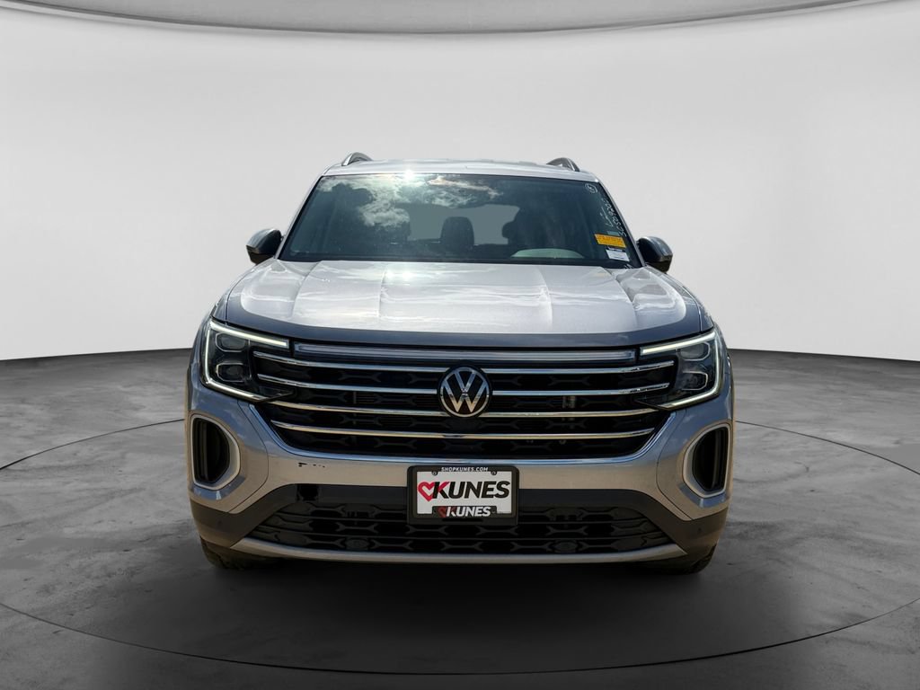 Used 2025 Volkswagen Atlas SE AWD/4WD image 3