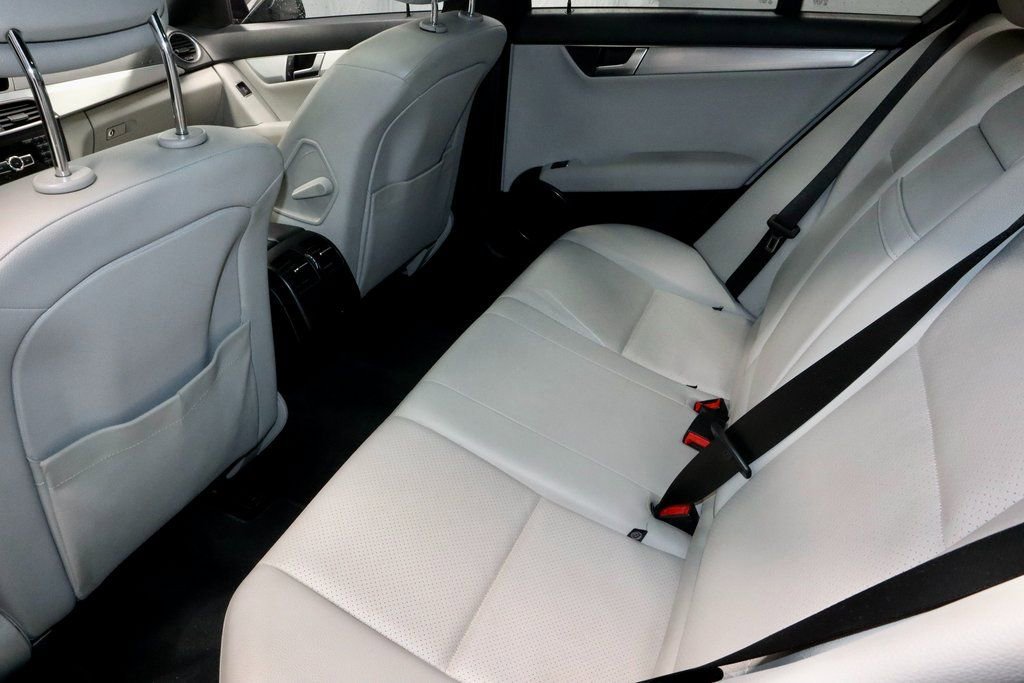 Used 2012 Mercedes-Benz C 300 4MATIC Sedan image 21