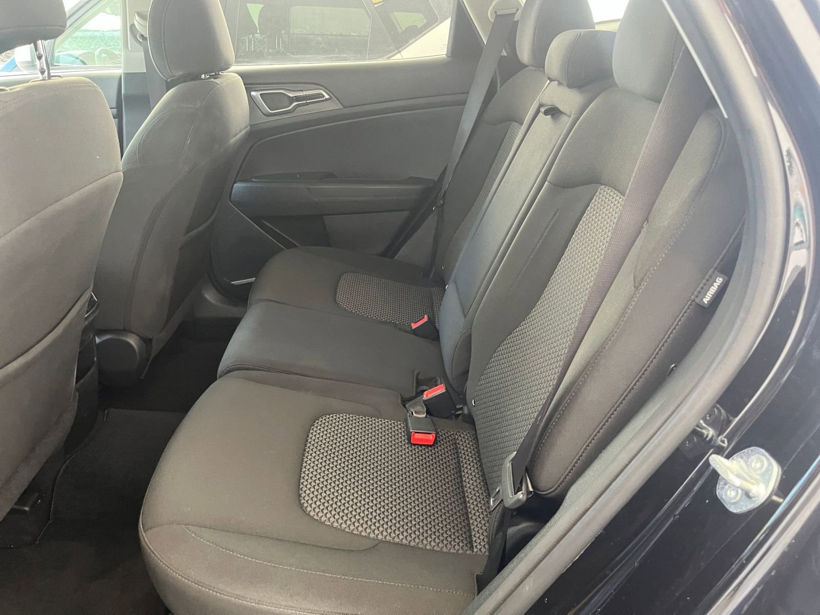 Used 2025 Kia Sportage LX image 24