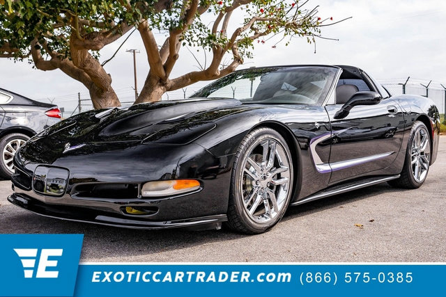 Used 2001 Chevrolet Corvette Coupe w/ Preferred Equipment Group1 image 1