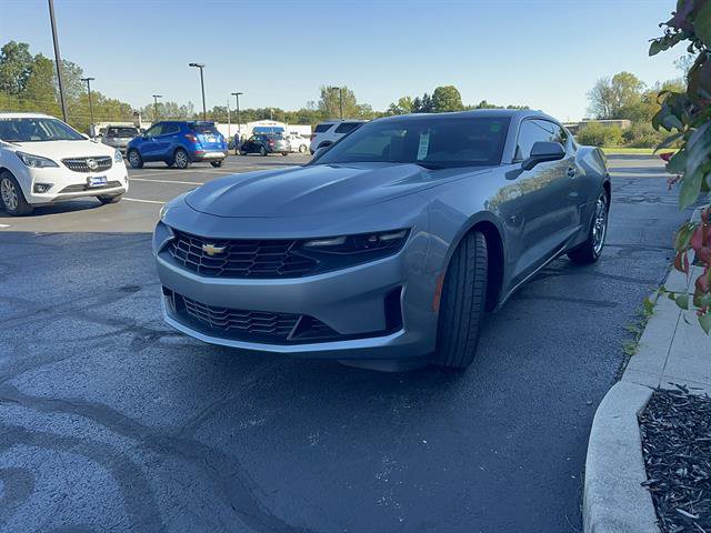 Used 2024 Chevrolet Camaro LT RWD image 3