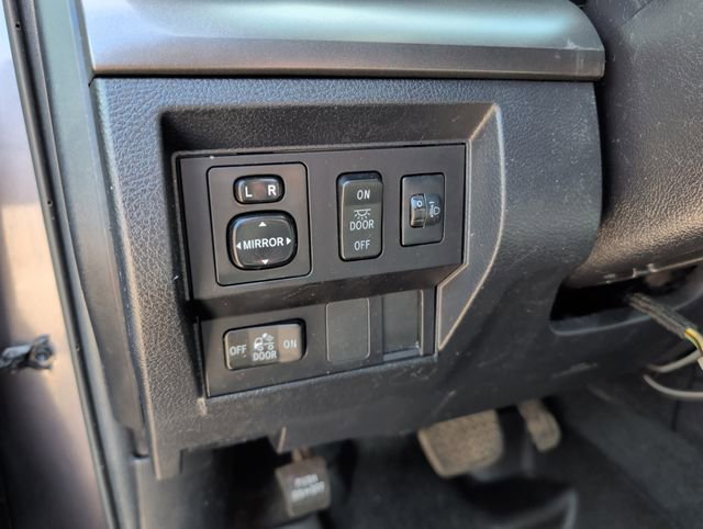 Used 2017 Toyota Tundra SR5 image 29