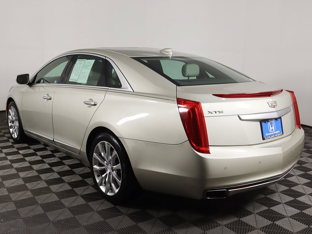 Used 2016 Cadillac XTS Luxury w/ Driver Awareness Package image 12