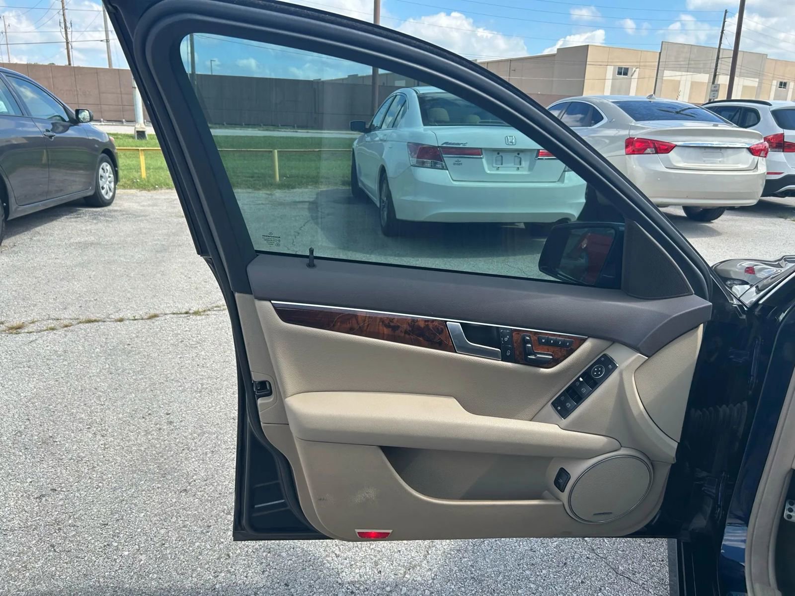 Used 2012 Mercedes-Benz C 300 4MATIC Sedan image 9