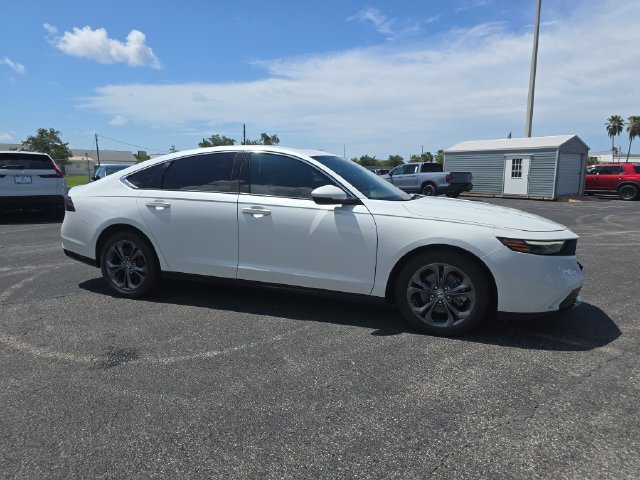 Used 2023 Honda Accord EX-L image 2