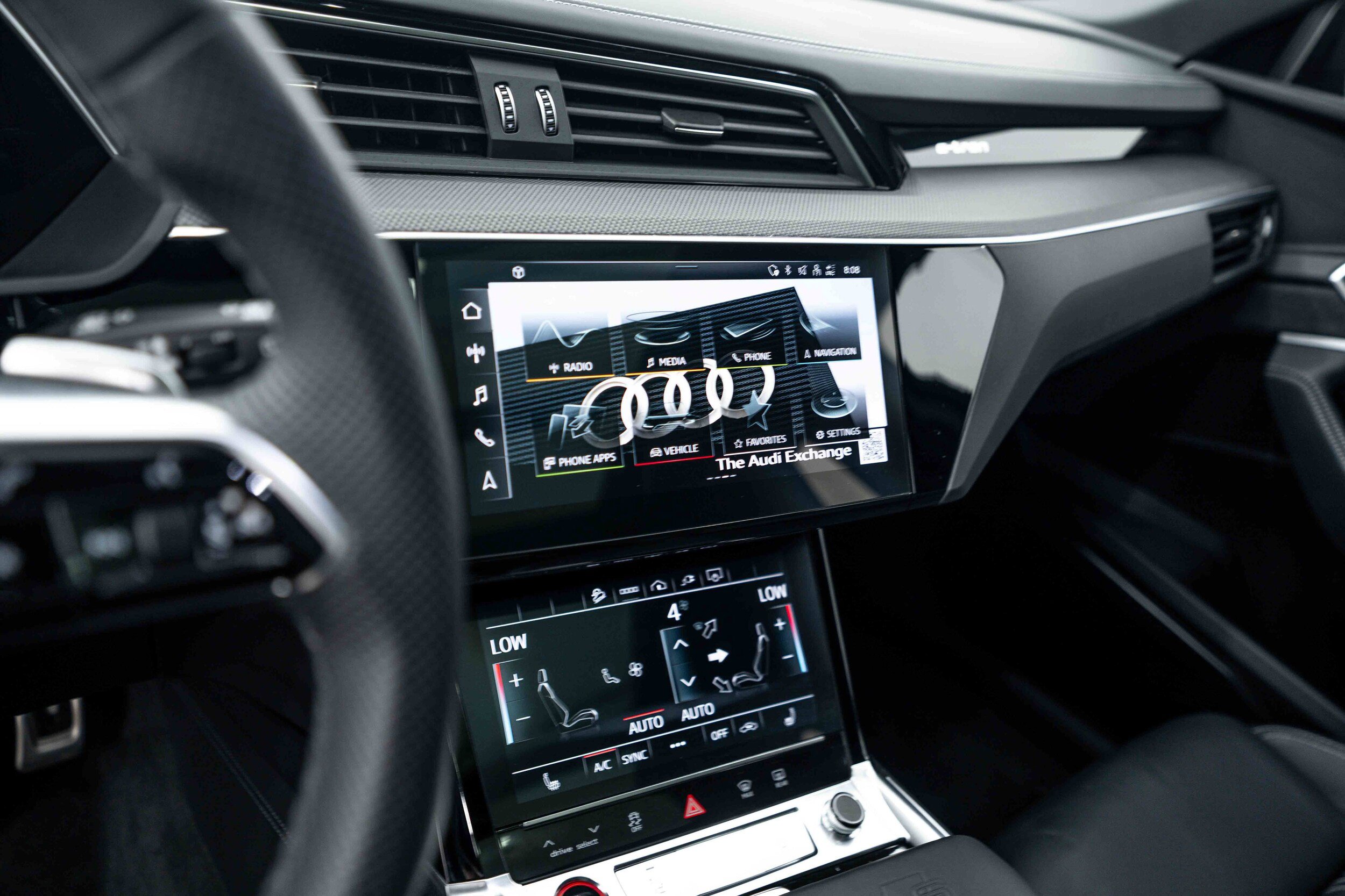Certified 2024 Audi SQ8 e-tron Premium Plus w/ Black Optic Package AWD/4WD image 12