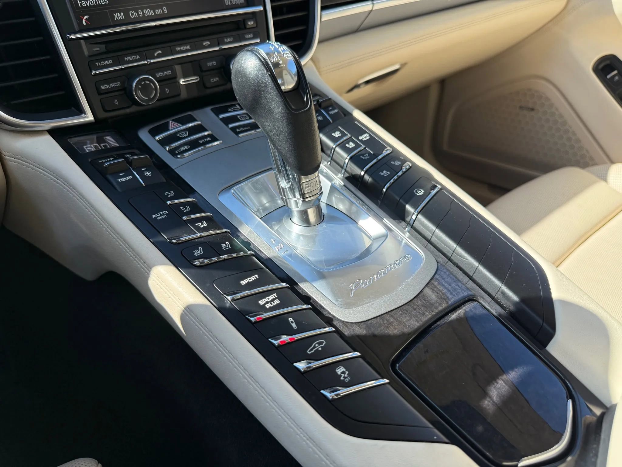 Used 2016 Porsche Panamera Turbo image 24