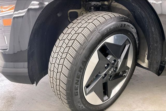 Certified 2024 Hyundai Kona SEL FWD image 33