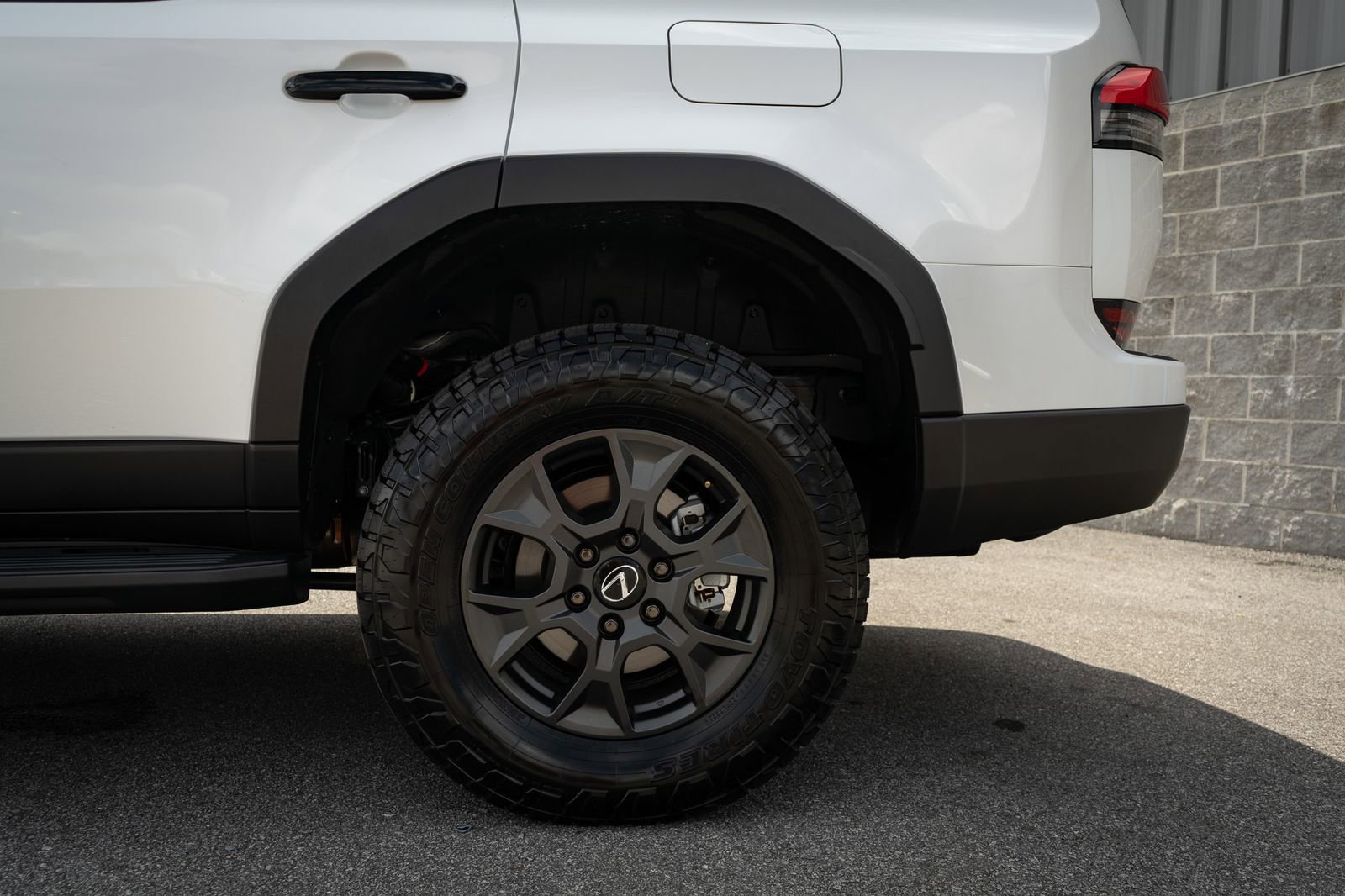 Used 2025 Lexus GX 550 AWD/4WD image 13