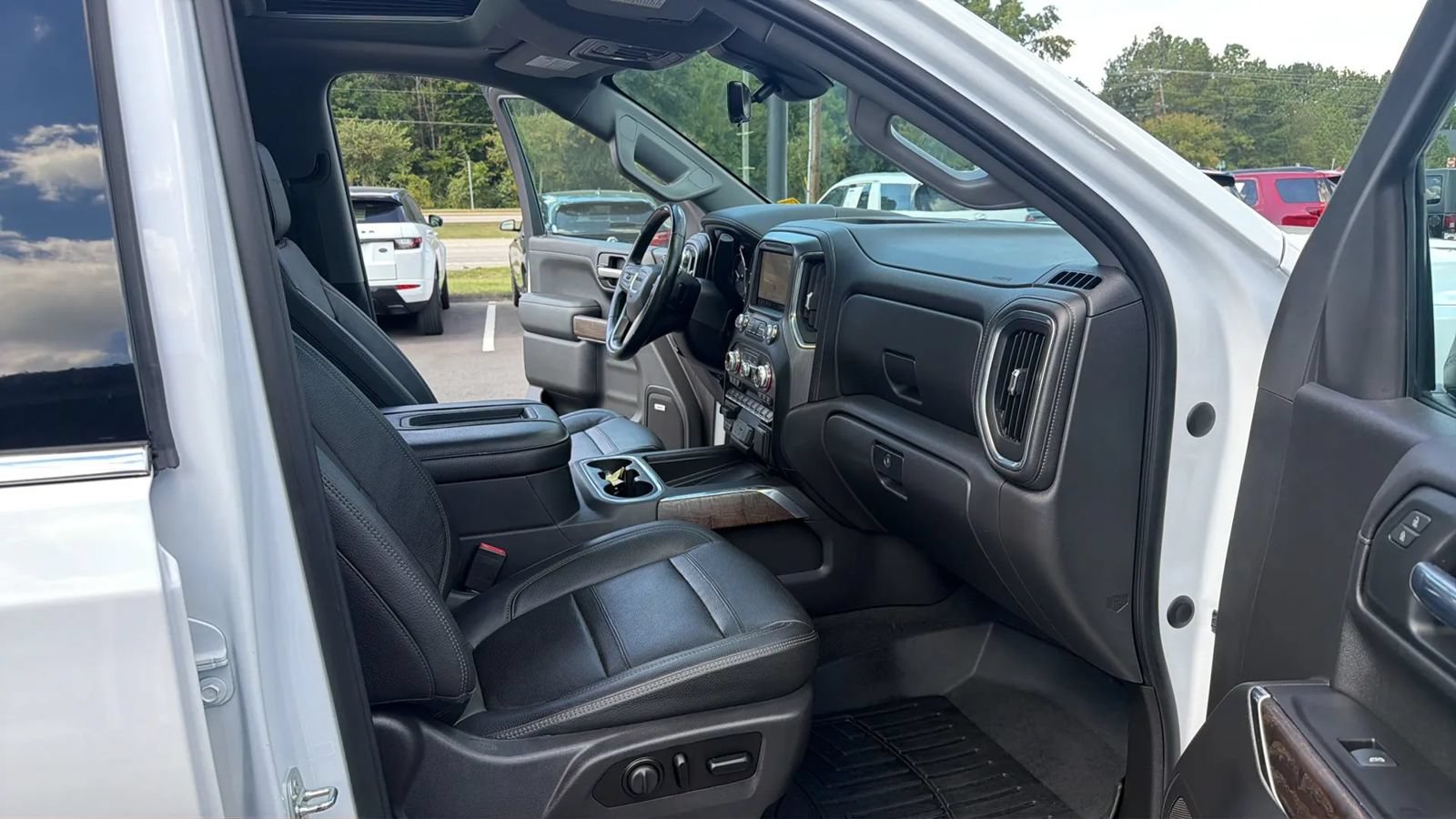 Used 2020 GMC Sierra 1500 Denali w/ Denali Ultimate Package AWD/4WD image 17
