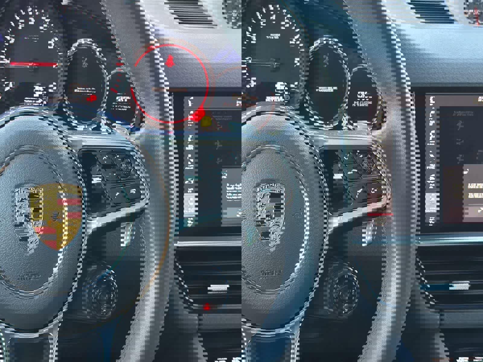 Used 2021 Porsche Cayenne Coupe image 11