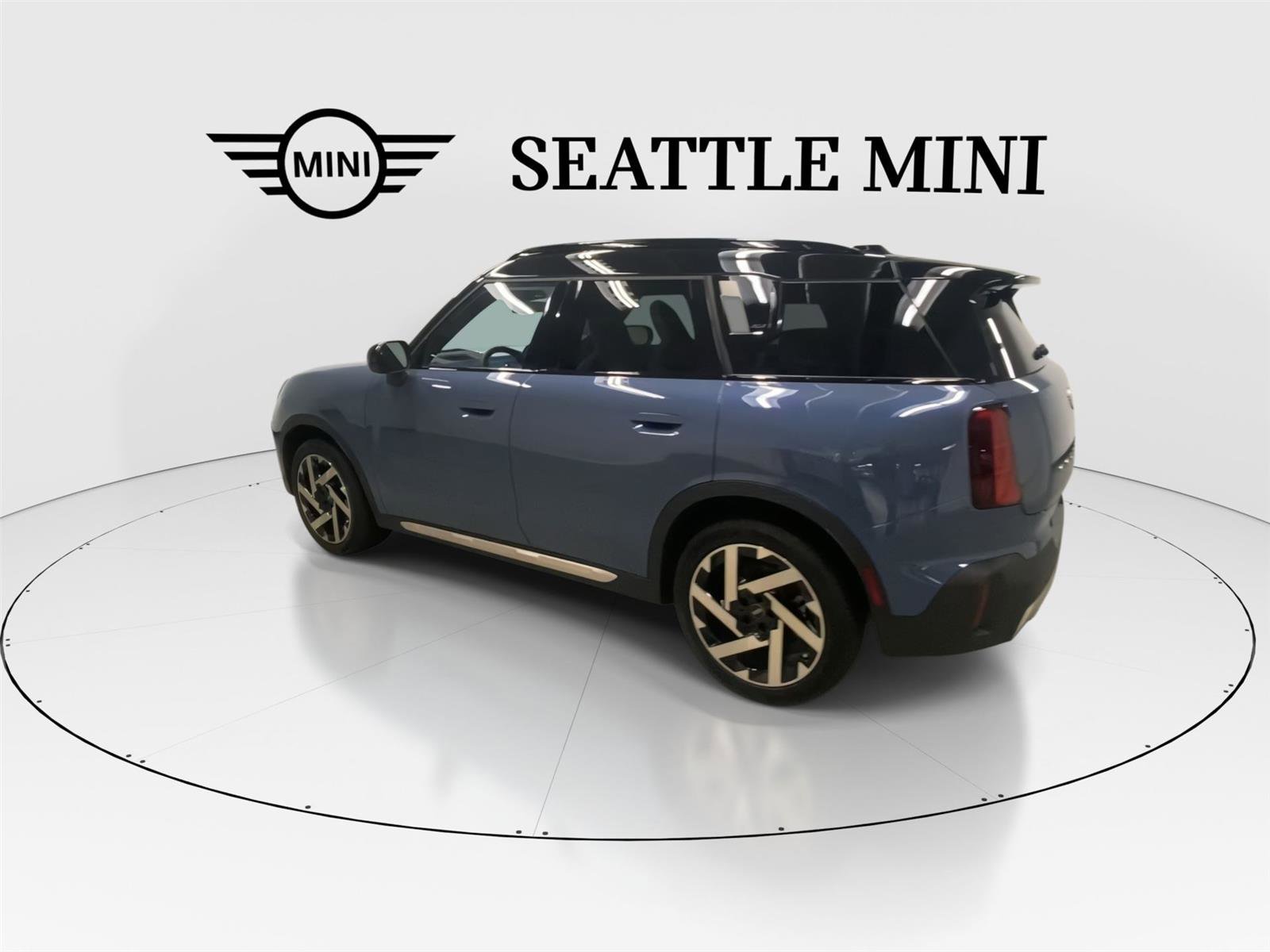 Certified 2025 MINI Cooper Countryman S w/ Comfort Package Max image 8