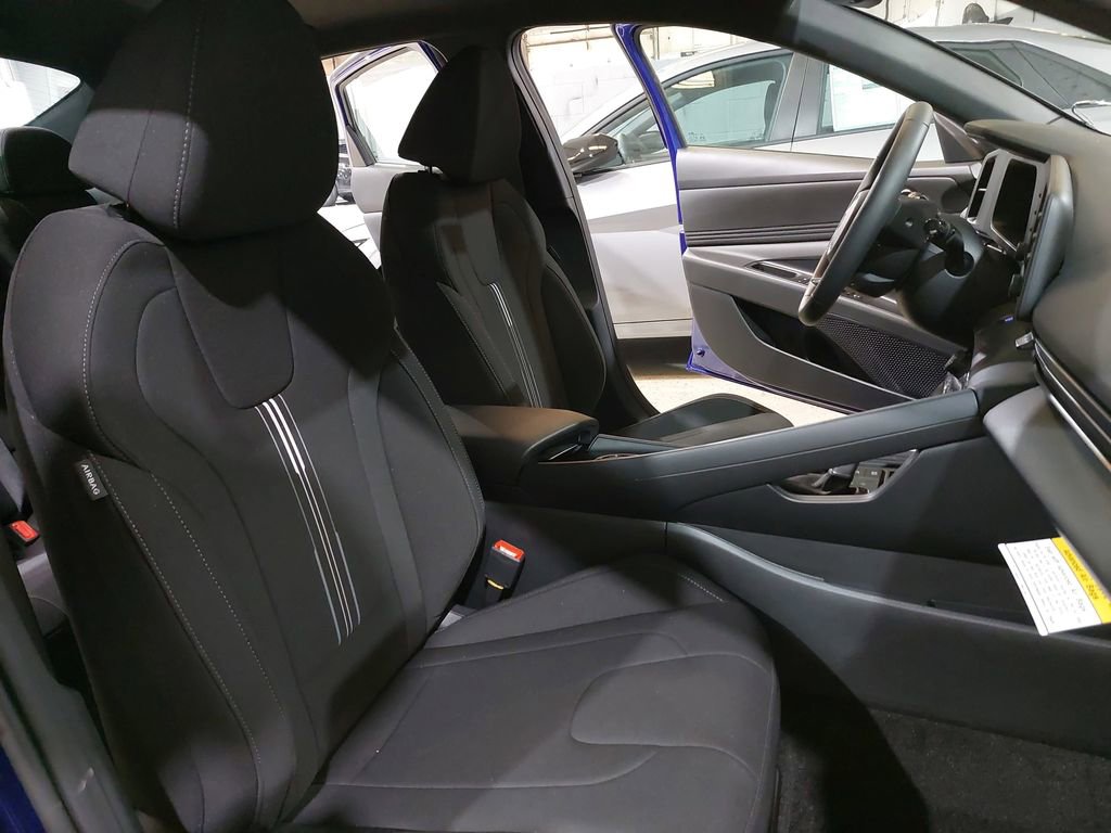 New 2026 Hyundai Elantra SEL Sport image 10