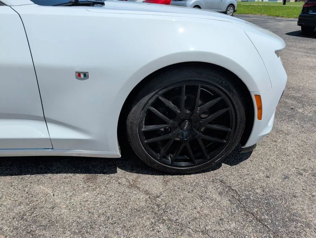 Used 2017 Chevrolet Camaro LT w/ RS Package RWD image 11
