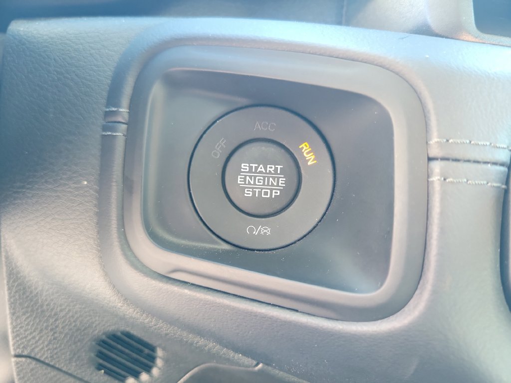 Used 2026 Jeep Gladiator Mojave AWD/4WD image 31