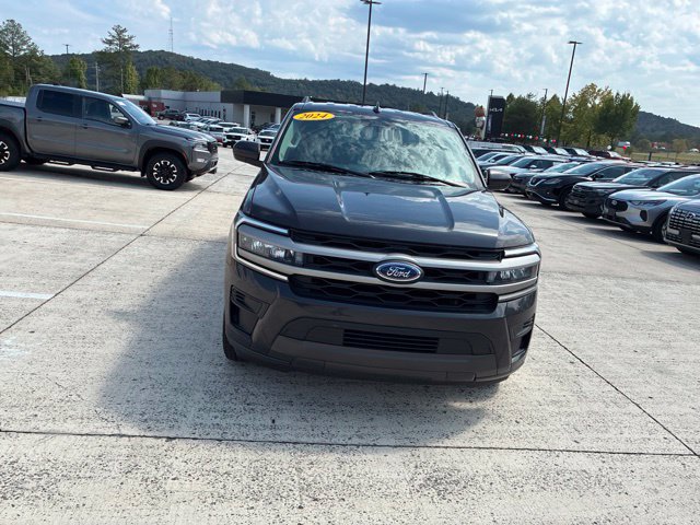 Used 2024 Ford Expedition XLT AWD/4WD image 4