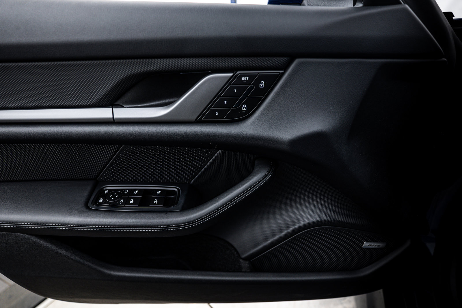 New 2025 Porsche Taycan 4S image 17