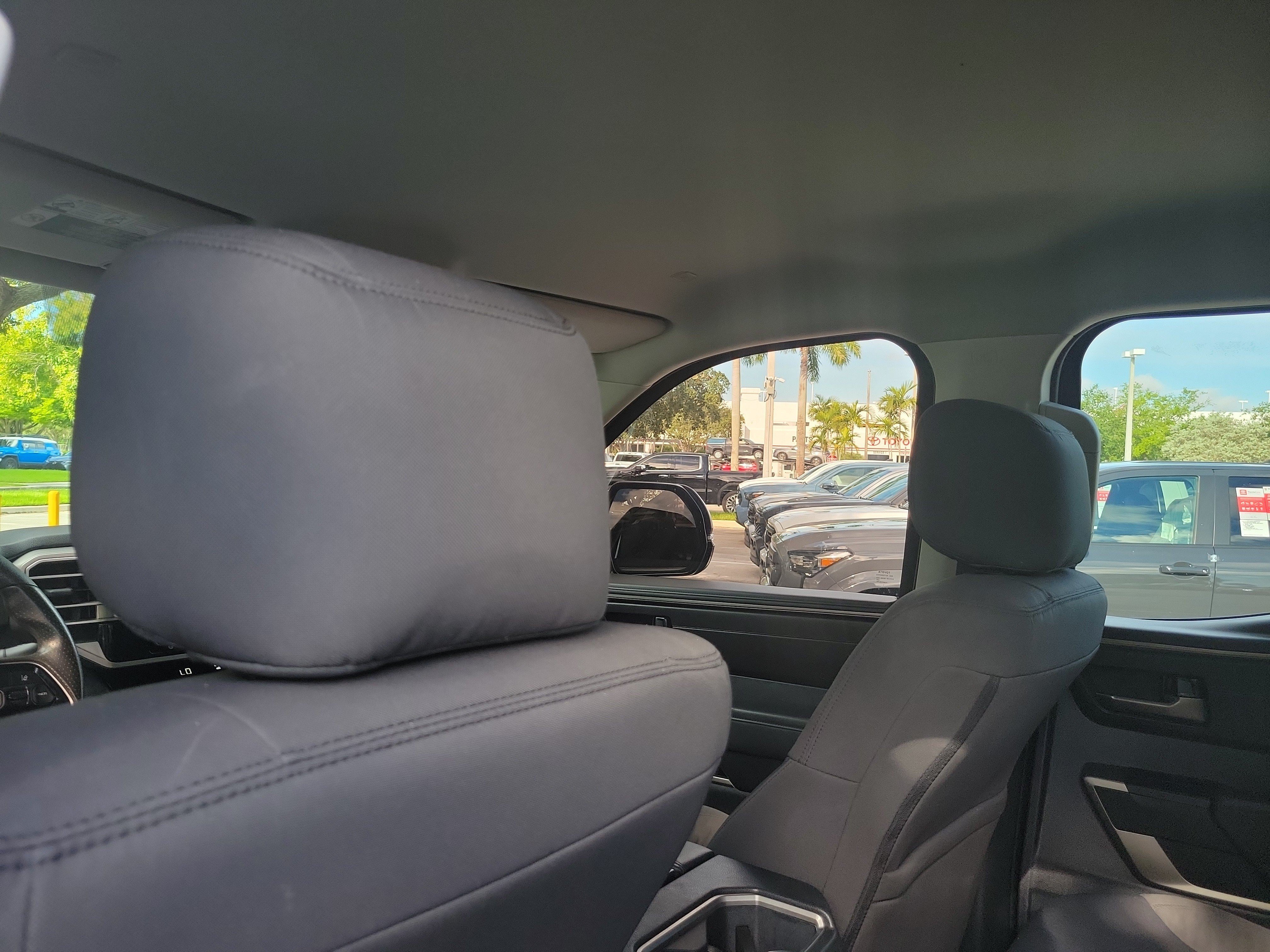 Used 2022 Toyota Tundra SR5 w/ SR5 Convenience Package AWD/4WD image 15