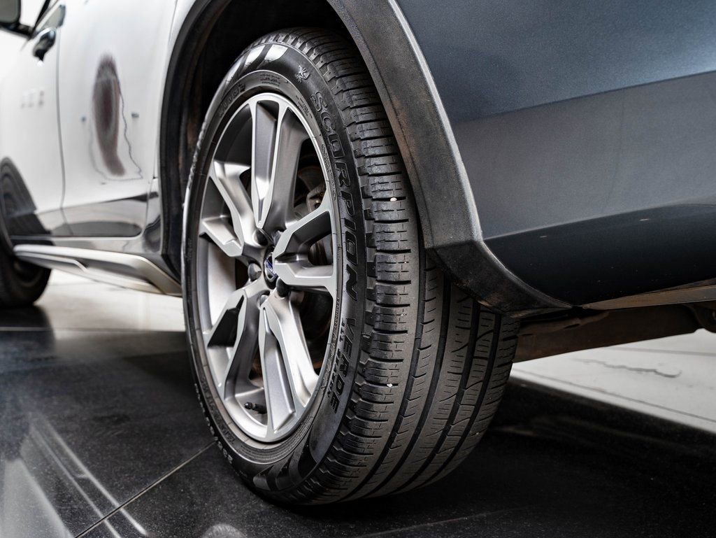 Used 2018 Volvo S60 T5 Cross Country Platinum image 46