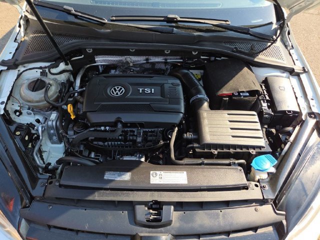 Used 2016 Volkswagen Golf S FWD image 22